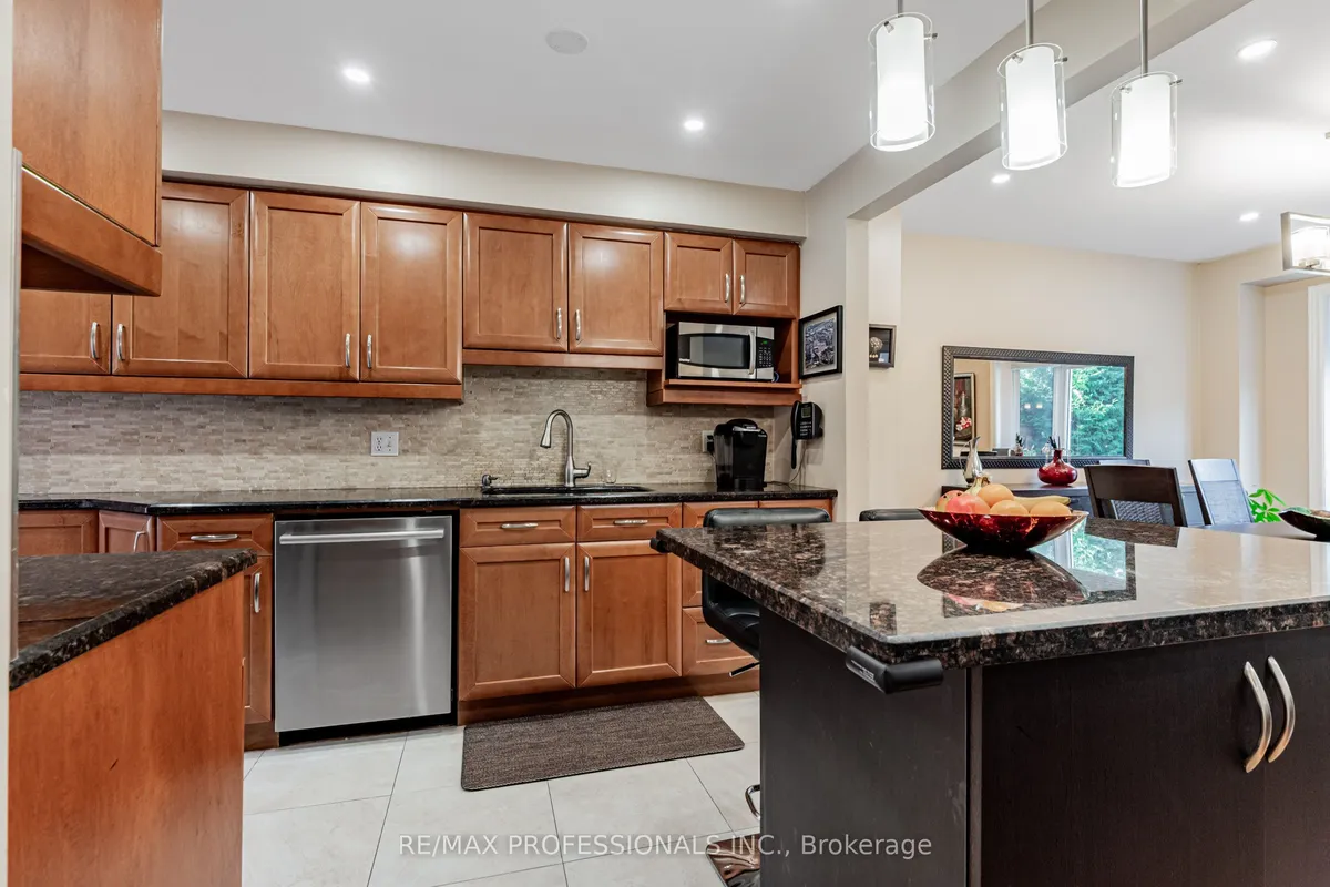 125 Kersey Crescent, ON L4C 5X4