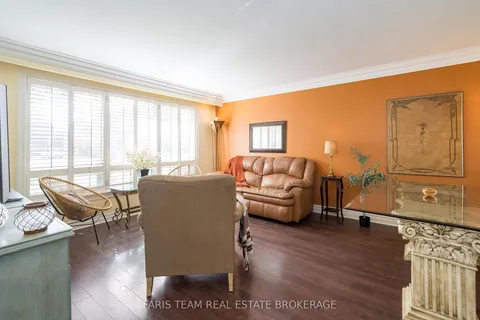 52 May Avenue, ON L4C 3S6