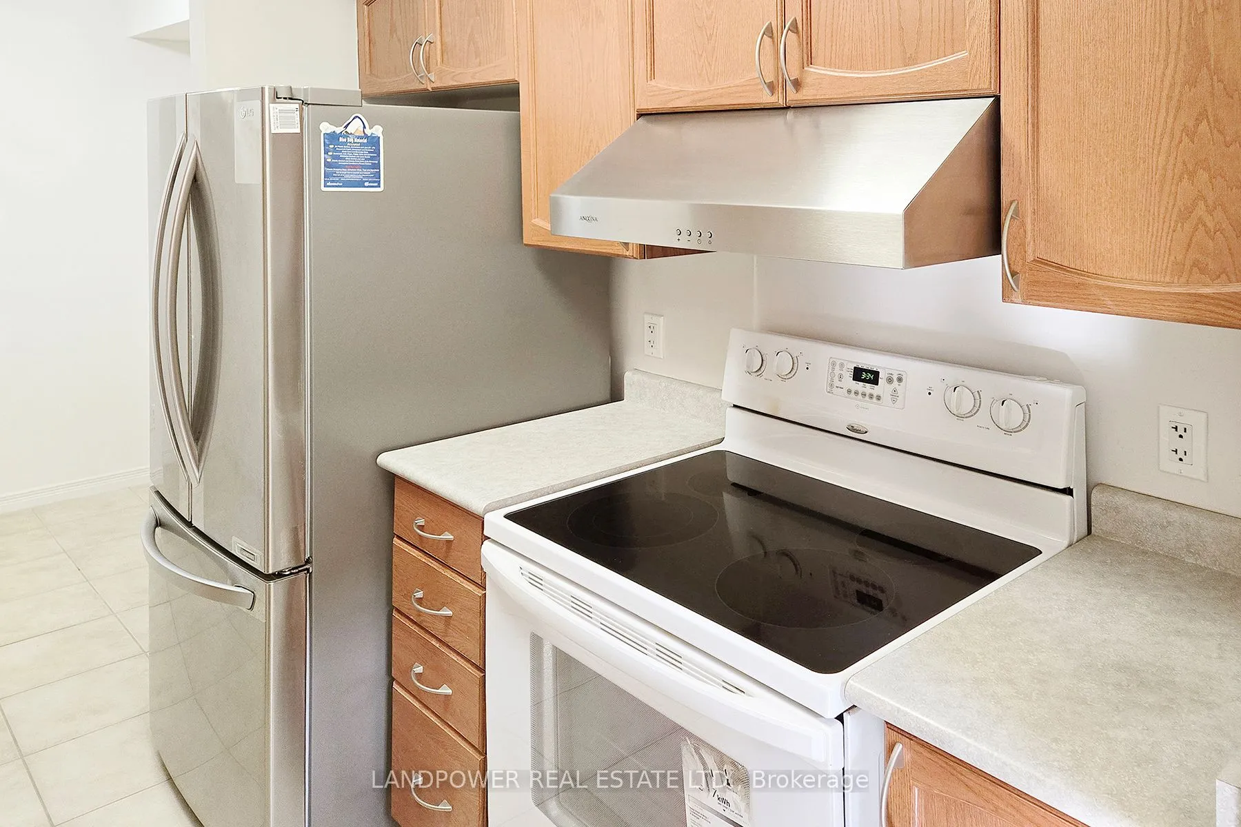 Condo Townhouse living room at 8 Faithful Way Markham