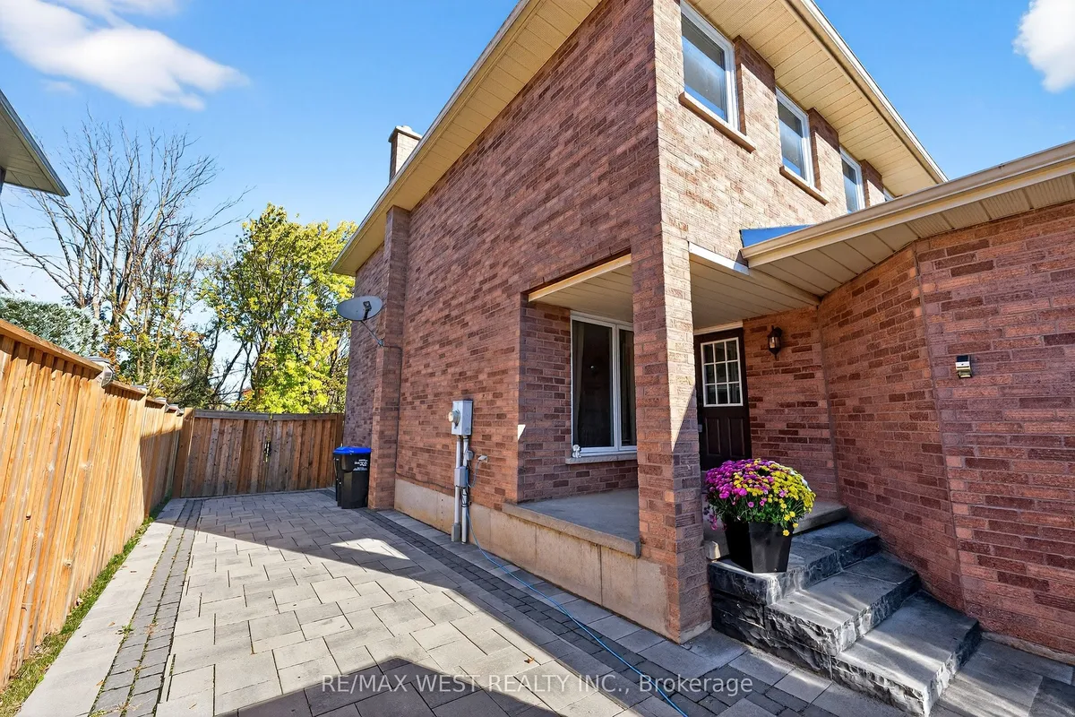 100 Kerr Boulevard, ON L9R 1C6