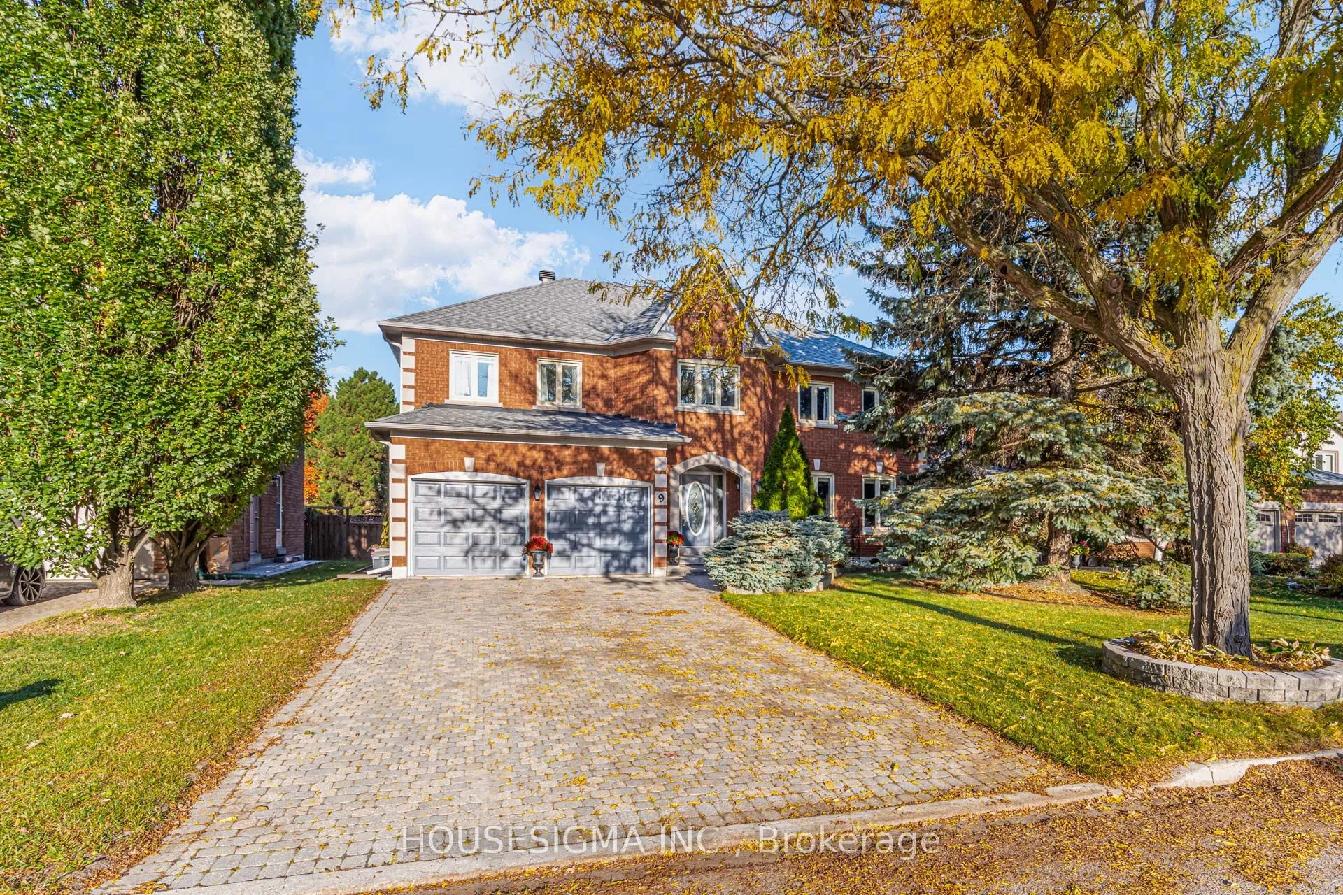 9 Montclair Road, ON L4B 2T4
