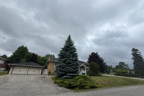 126 Cascade Circle, ON L4C 3H7