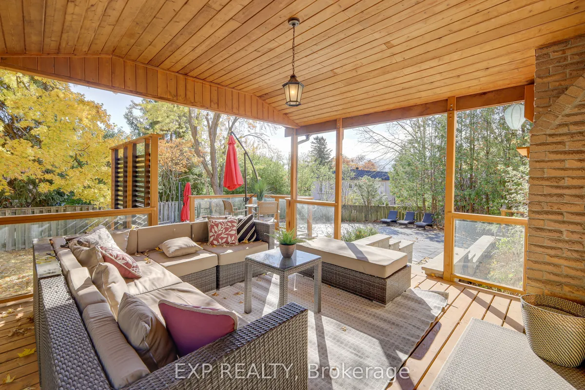 8 Renata Place, ON L3R 2Y1