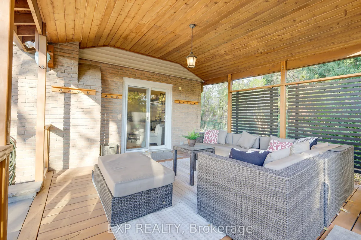 8 Renata Place, ON L3R 2Y1