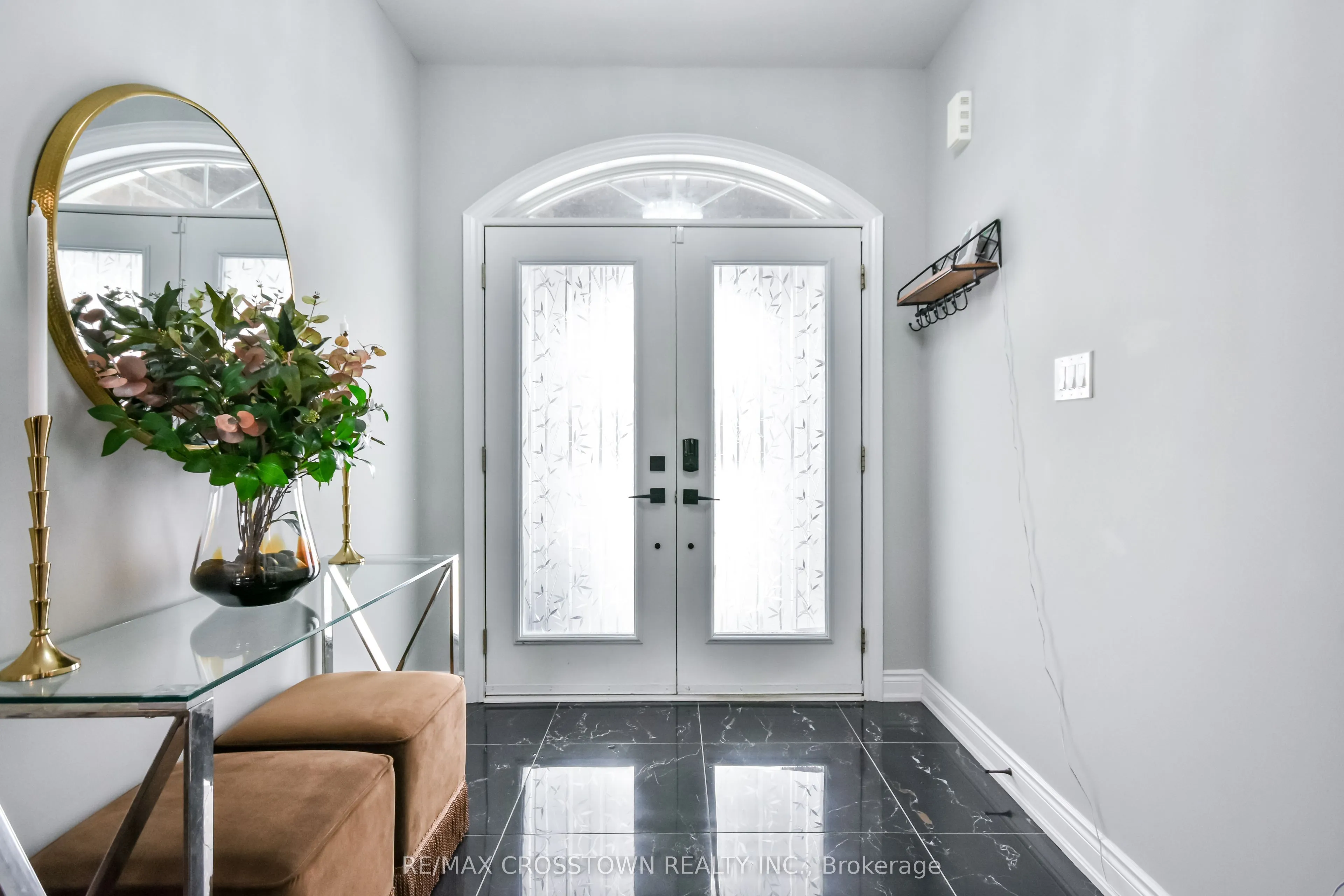 22 Stewart Crescent, ON L0L 2N0