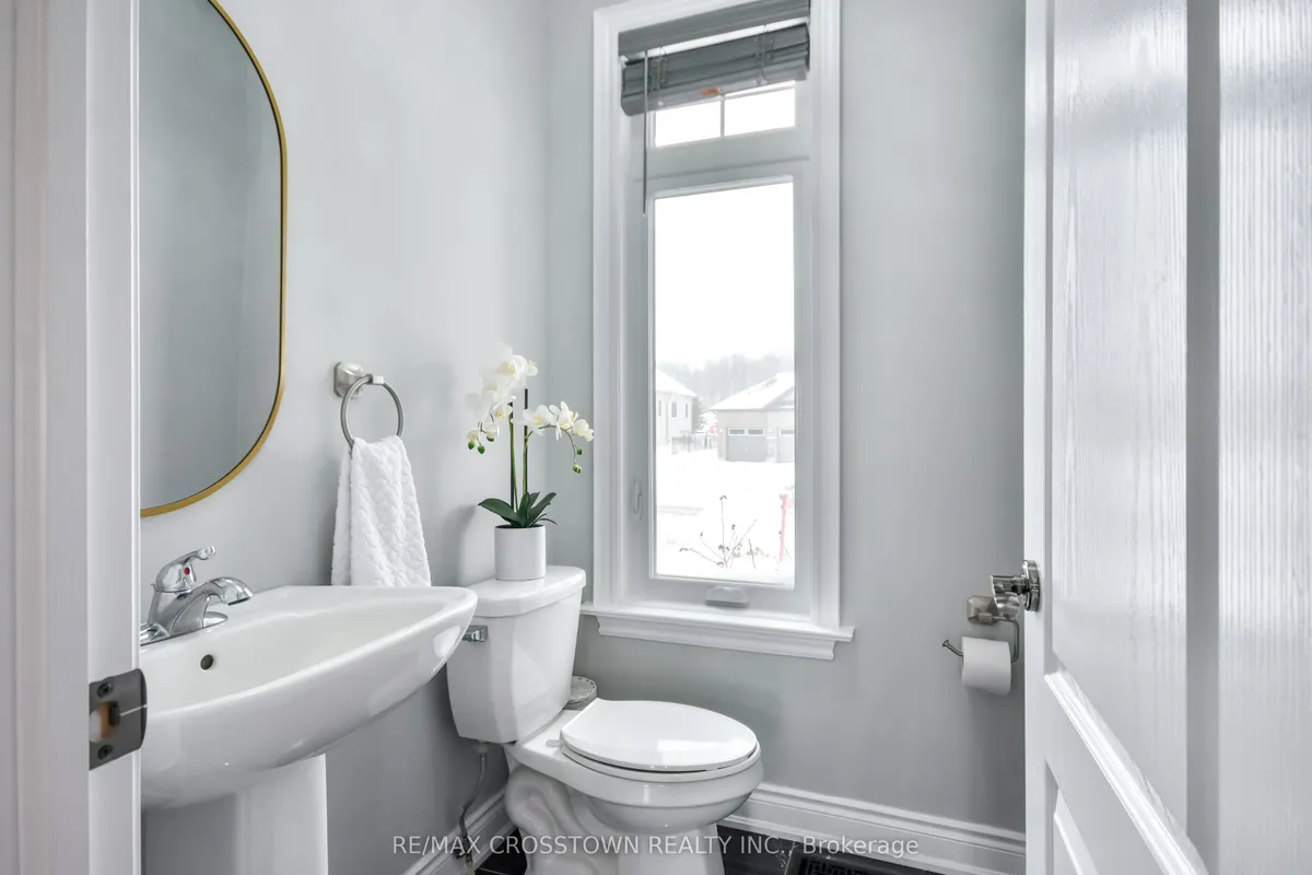 22 Stewart Crescent, ON L0L 2N0