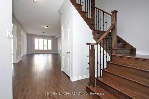 92 Sutherland Avenue, ON L3Z 4H4