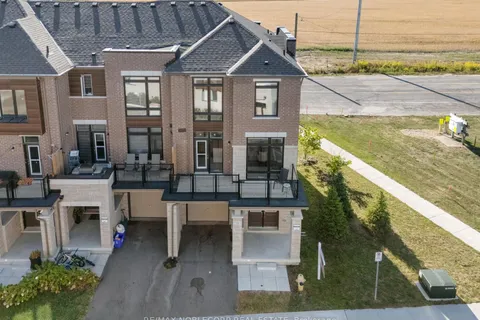 75 Holyrood Crescent, ON L4H 5G2