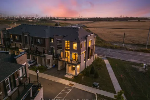 75 Holyrood Crescent, ON L4H 5G2