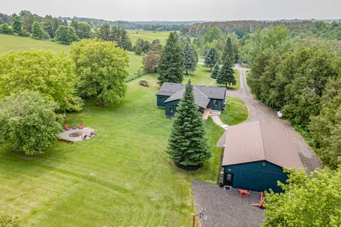 12329 York Durham Line, ON L0E 1T0