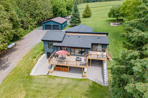 12329 York Durham Line, ON L0E 1T0