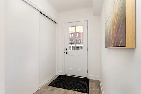 61 Kenneth Kirby Lane, ON L4A 4W8