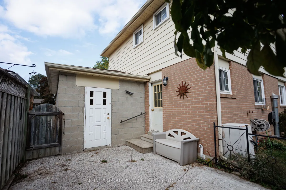 504 Elm Road, ON L4A 2S1