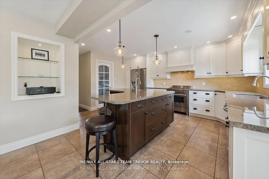 23 Litner Crescent, ON L4P 3V1