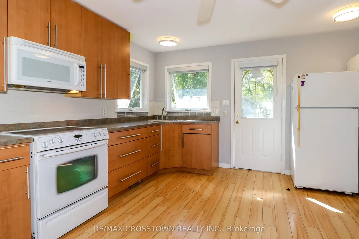 673 Roberts Road, ON L9S 2E3