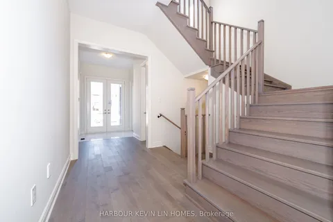 15 Monticola Avenue, ON L4B 0J1