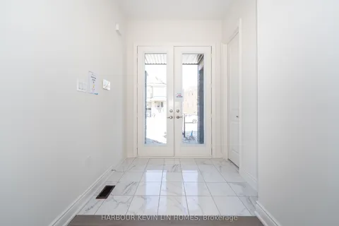 15 Monticola Avenue, ON L4B 0J1