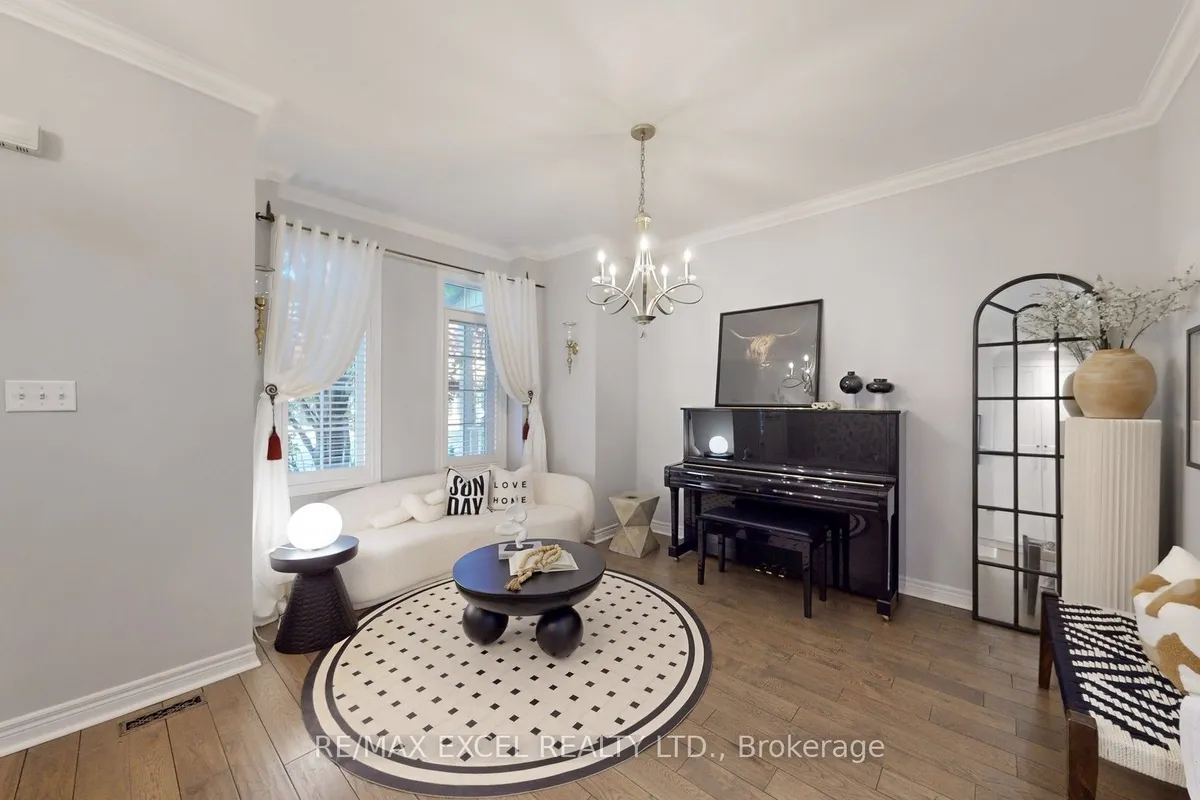 87 The Fairways N/A, ON L6C 2A7