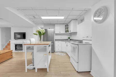 1328 Vincent Crescent, ON L9S 1Z8