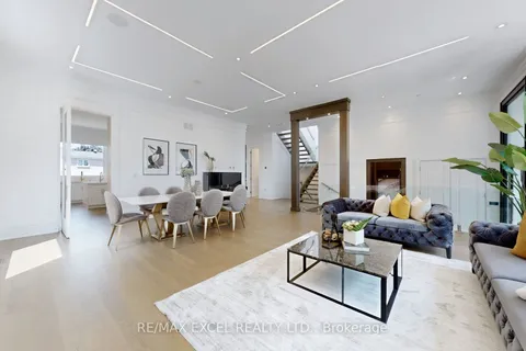 22 Sanderson Crescent, ON L4C 5L4