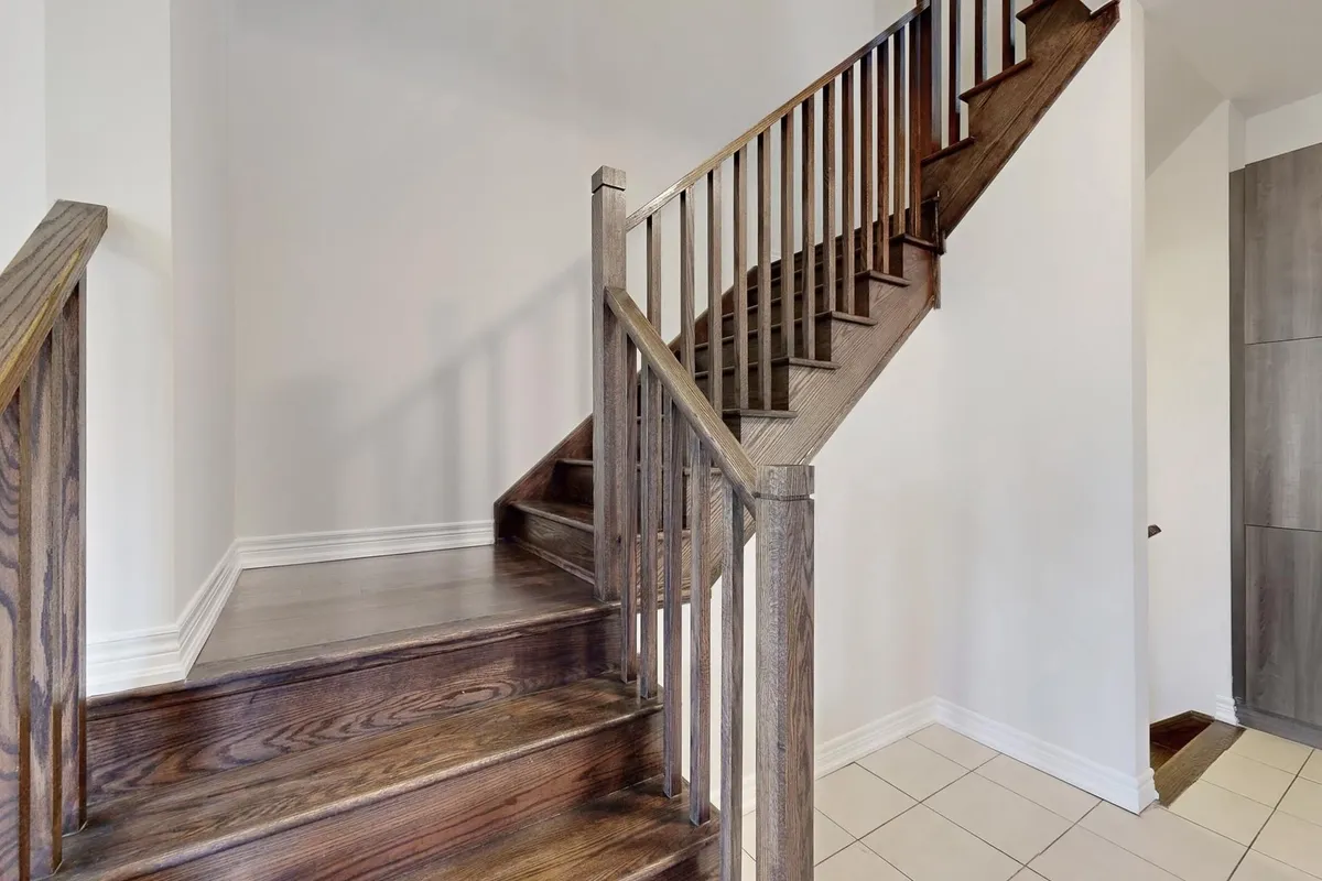 2112 Dale Road, ON L9S 0L4