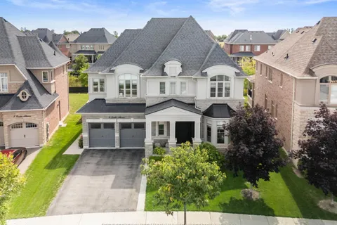 9 Larkin Avenue, ON L7B 0N8