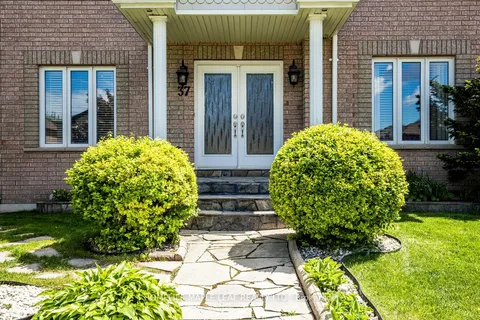 37 Saint Avenue, ON L3Z 3E6