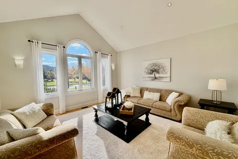 42 Deer Ridge Road, ON L0C 1A0