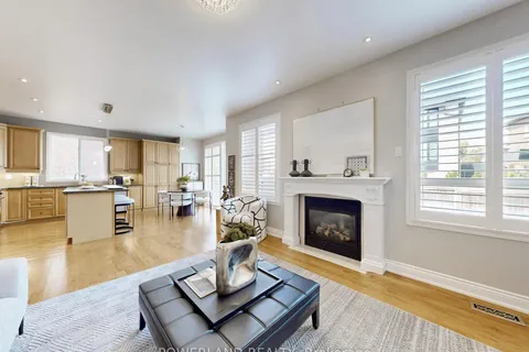 164 Worthington Avenue, ON L4E 4N7