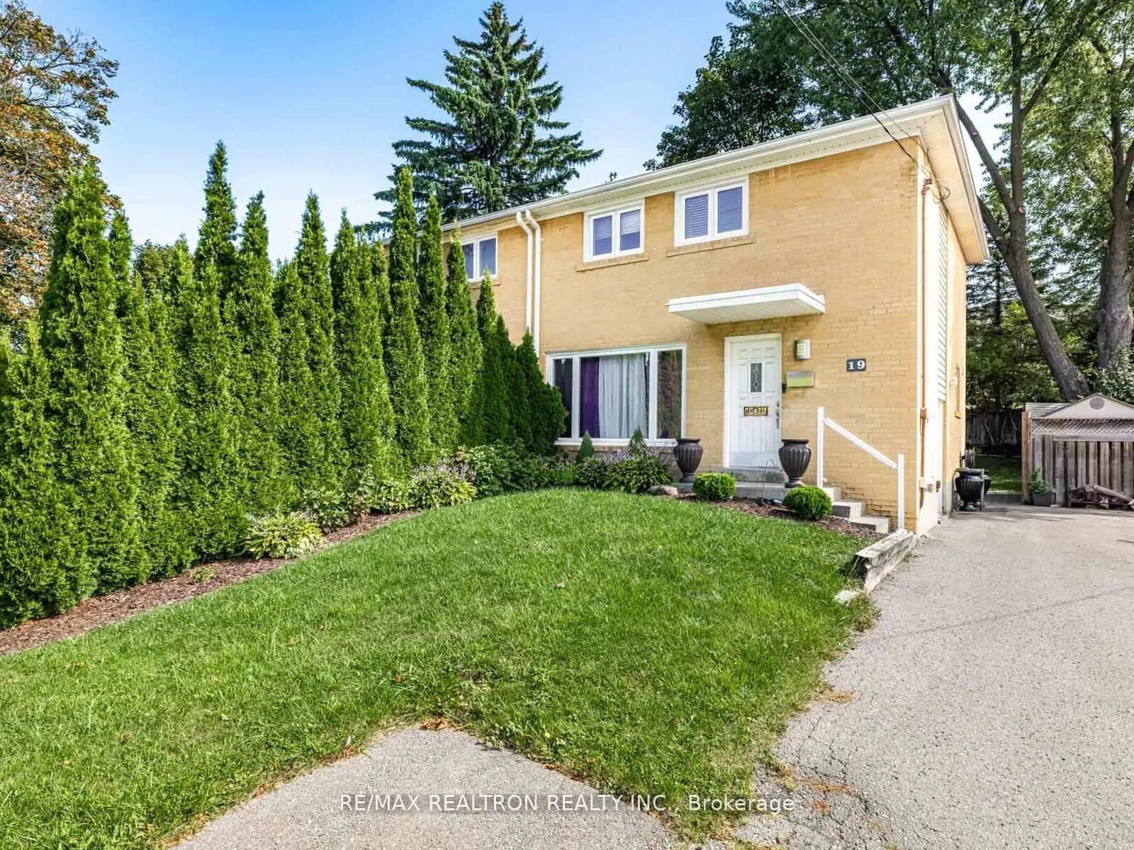 19 Davis Road, ON L4G 2B4