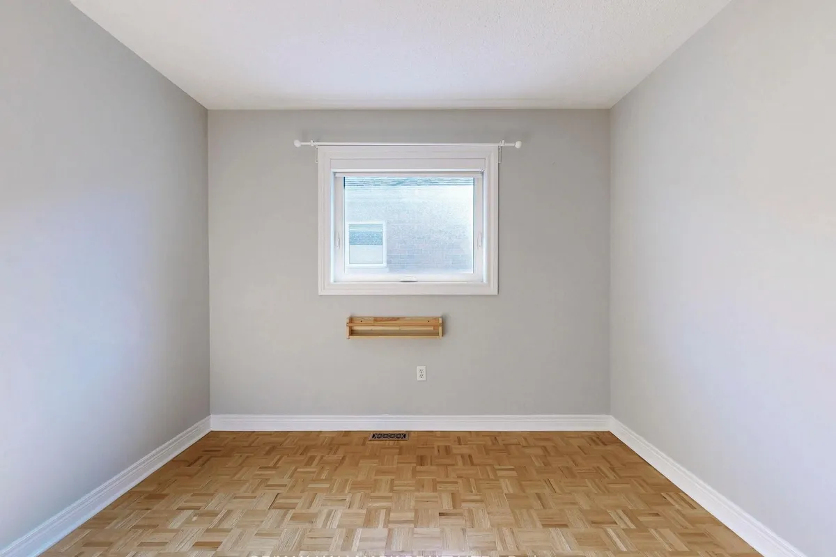 22 Laura Sabrina Drive, ON L4H 1M6