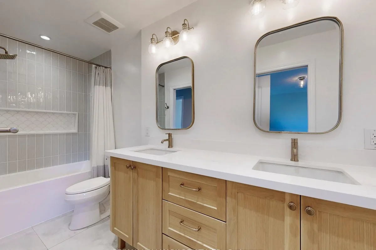 22 Laura Sabrina Drive, ON L4H 1M6