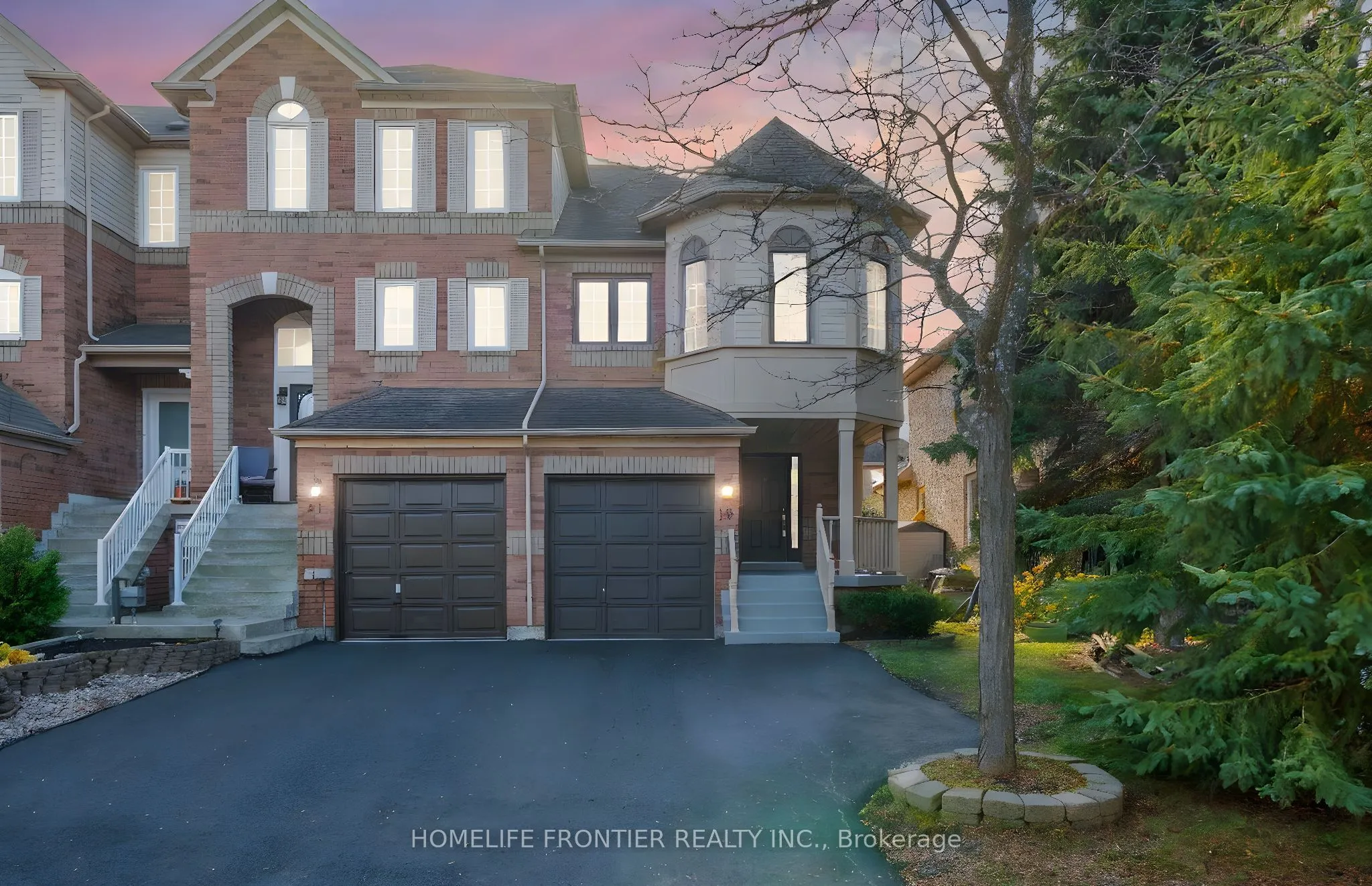 19 Bowler Street, ON L4G 7J2