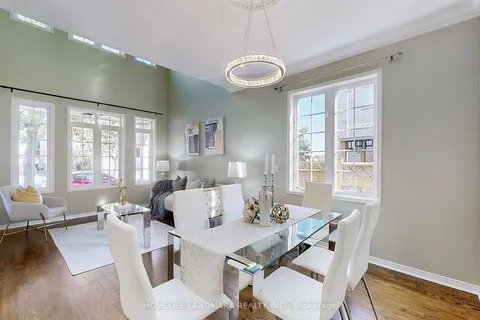 40 Belgrave Square, ON L6C 2T6