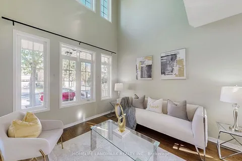 40 Belgrave Square, ON L6C 2T6