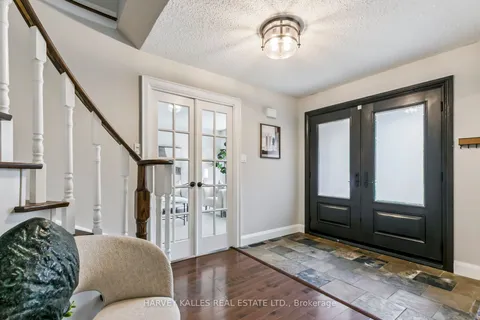 92 Golf Links Drive, ON L4G 3V3