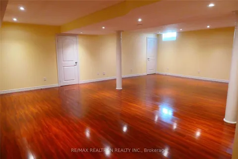 71 Glengordon Crescent, ON L6C 0K1