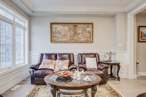 35 Thomas Foster Street, ON L6C 0Z4