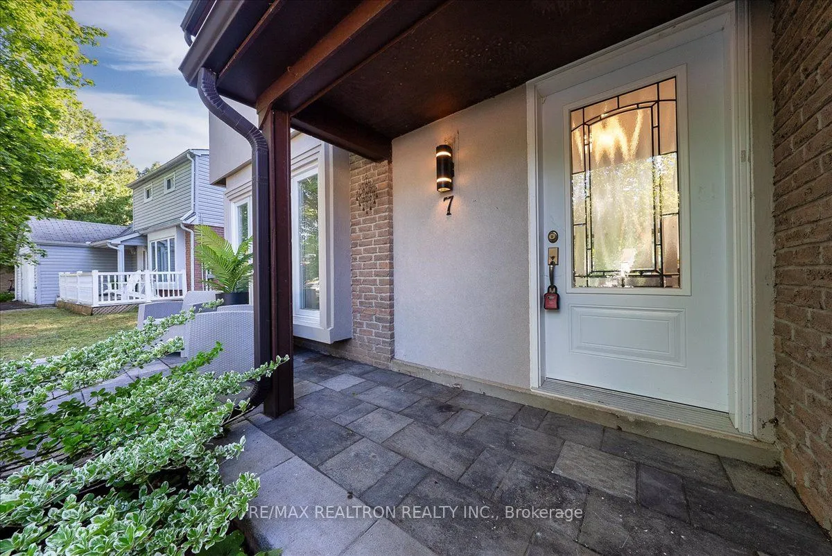 7 Grist Mill Road, ON L9N 1B9