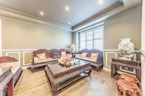 986 Wilbur Pipher Circle, ON L3X 0G5