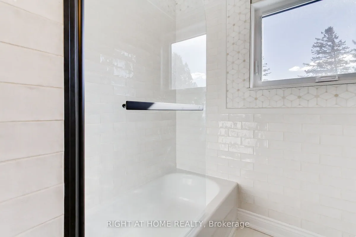 45 Pleasant Avenue, ON L9N 1A2