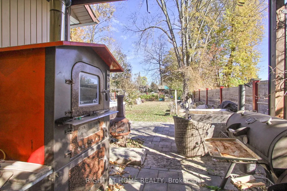 45 Pleasant Avenue, ON L9N 1A2