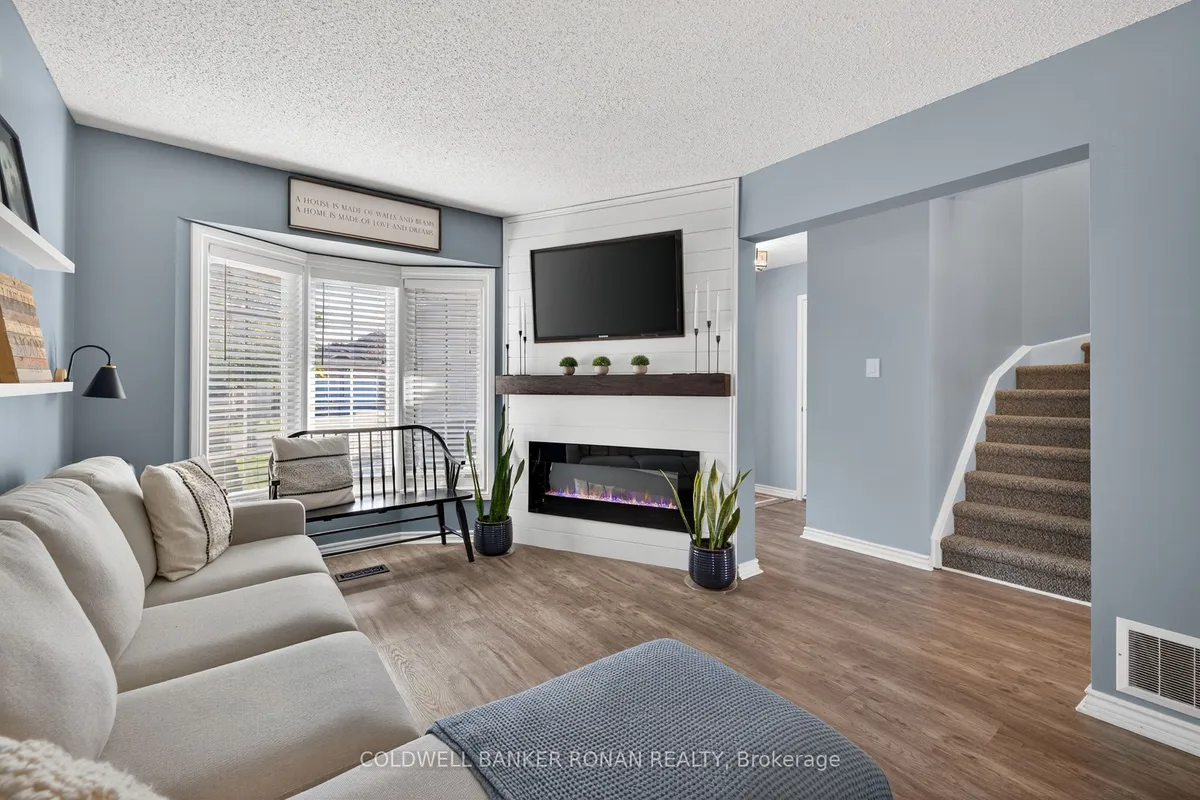 82 Oak Street, ON L9R 1P3