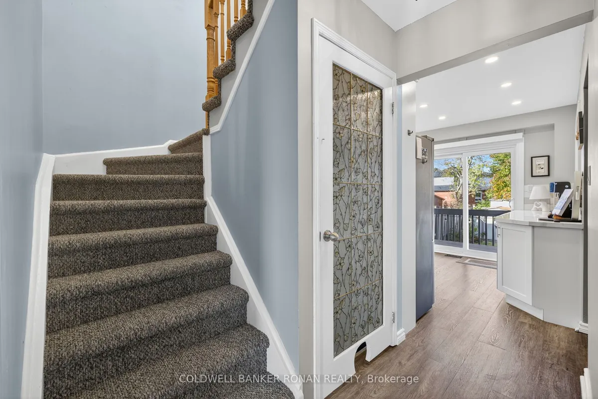 82 Oak Street, ON L9R 1P3