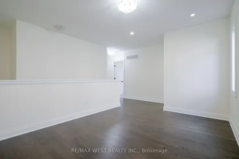 106 Silk Twist Drive, ON L9N 0W4