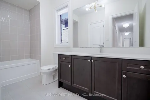 106 Silk Twist Drive, ON L9N 0W4