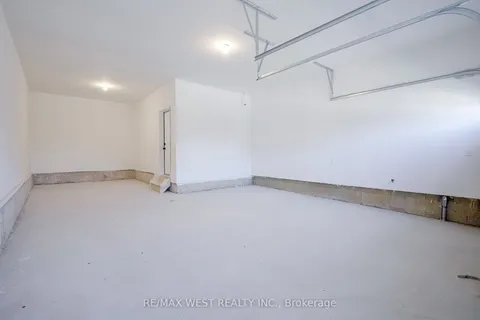 106 Silk Twist Drive, ON L9N 0W4