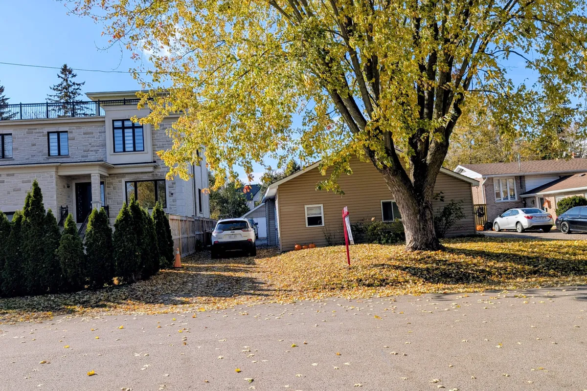 26 River Drive, ON L9N 1A6