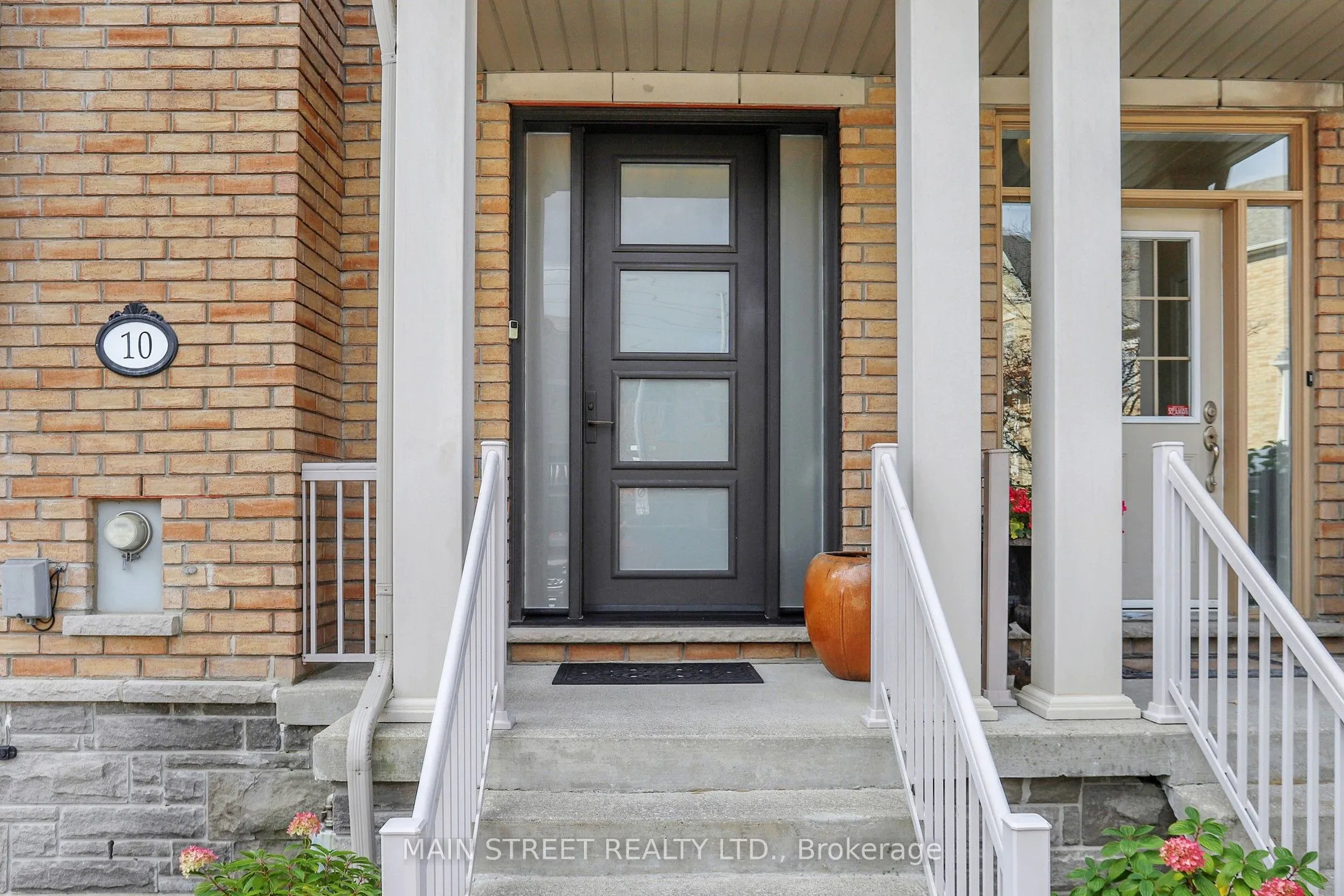 8900 Bathurst Street, ON L4J 8A7