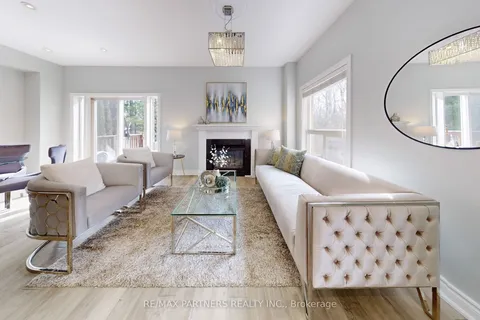 107 WORTHINGTON Avenue, ON L4E 3Z6